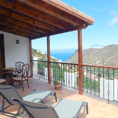 Casa La Sabina Roja 1, casa con impresionantes vistas sobre Hermigua y el mar Exterior foto