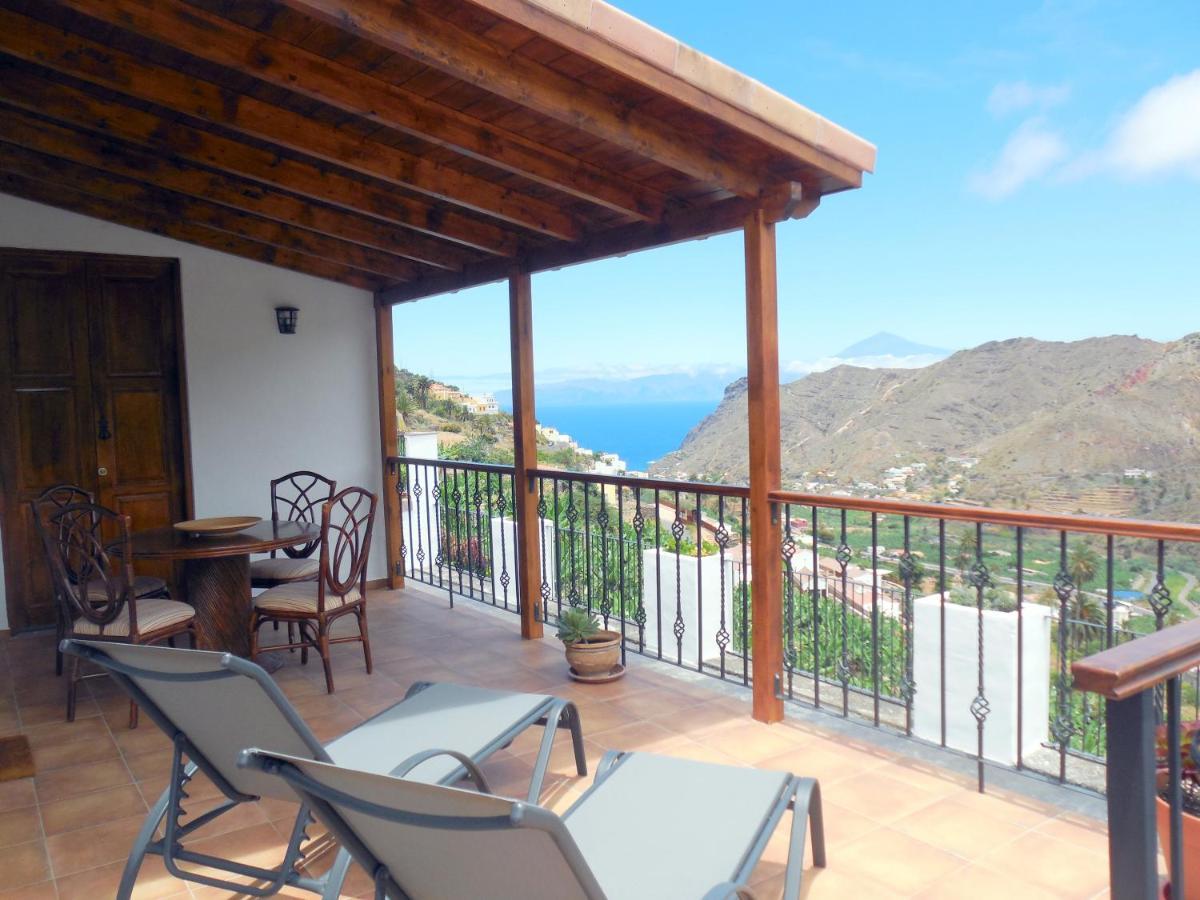 Casa La Sabina Roja 1, casa con impresionantes vistas sobre Hermigua y el mar Exterior foto