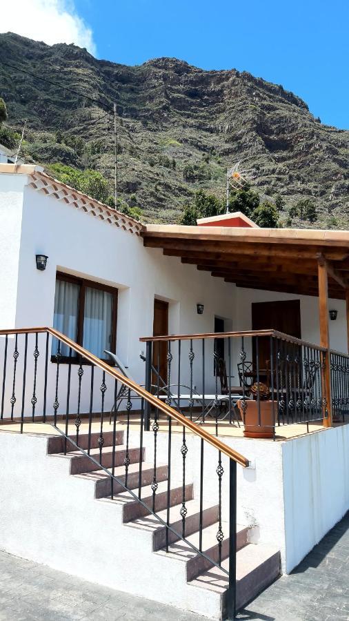 Casa La Sabina Roja 1, casa con impresionantes vistas sobre Hermigua y el mar Exterior foto