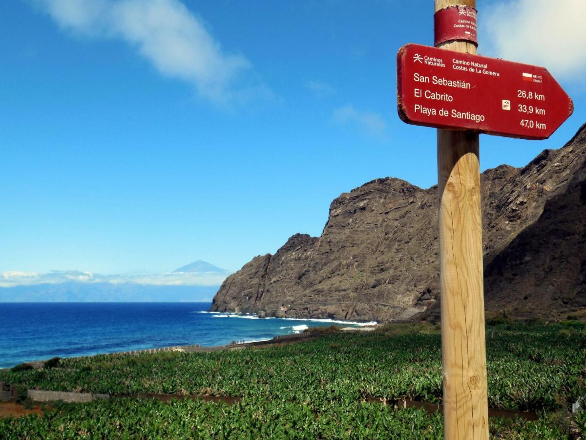 Casa La Sabina Roja 1, casa con impresionantes vistas sobre Hermigua y el mar Exterior foto